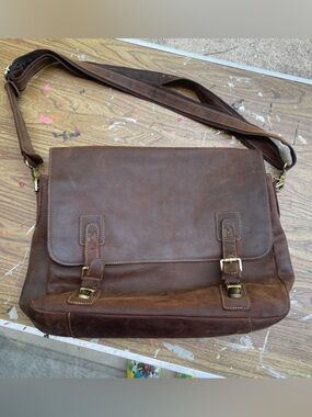 Brown Leather Messenger Bag with Adjustable Strap